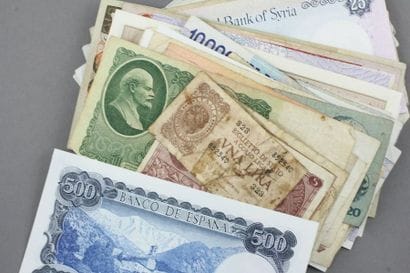 Lot de billets de banque français : un billet...